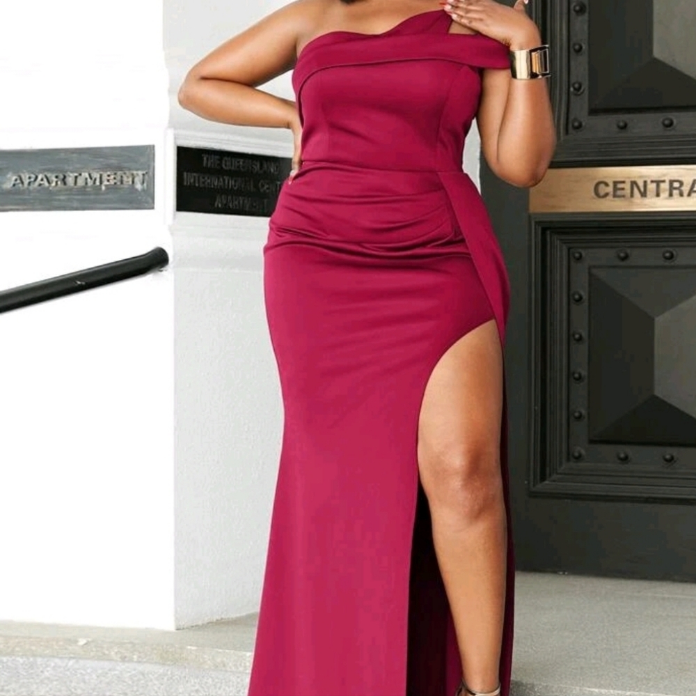 Women's Shein Plus One Shoulder Split Thigh Dress. Worn once.